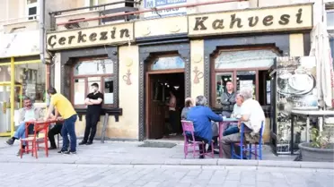 MÜDAVİMLERİ 'ÇERKEZİN KAHVESİ'NE KAVUŞTU