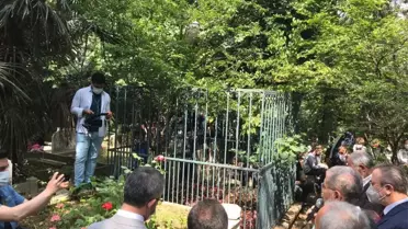 Cahit Zarifoğlu'nu vefatının 34. yıl dönümünde kabri başında dualarla andı