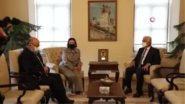 İlk kadın vali 26 yıl sonra aynı dokuma tezgahına oturdu