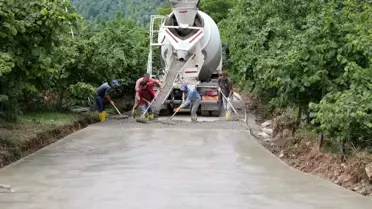 Fatsa'da beton yol çalışmaları sürüyor