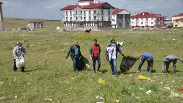 'Temiz bir Sarıkamış için' el ele verip çöp topladılar