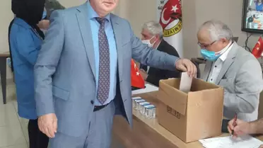 Sakarya Gazeteciler Cemiyeti'nde Sezai Matur güven tazeledi