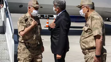 Jandarma Genel Komutanı Orgeneral Çetin birlikleri denetlemek için Van'a geldi
