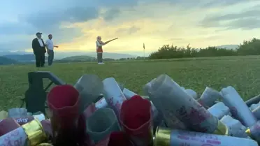 Son dakika haberleri... Eski milli atıcı, yetiştirdiği çocukları ve torunuyla 'hedefi 12'den vuruyor'