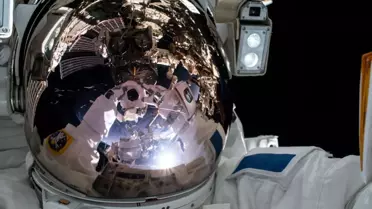 ISS'deki astronotlar uzay yürüyüşüne çıktı