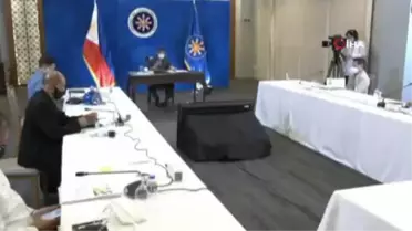 Filipinler Devlet Başkanı Duterte: 'Ya aşı olursunuz ya da sizi hapse atarım'