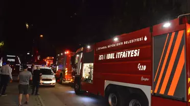 Kadıköy'de 11 katlı binanın çatısında çıkan yangın söndürüldü