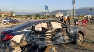 Isparta'da otomobiller çarpıştı: 9 yaralı