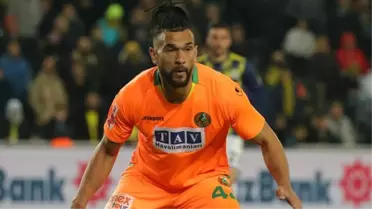 Fenerbahçe, Alanyaspor'la sözleşmesi biten Steven Caulker'la anlaşmaya vardı