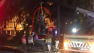 Kadıköy'de Can Bartu heykeli! Alex ve Lefter Küçükandonyadis'in yanında yerini aldı