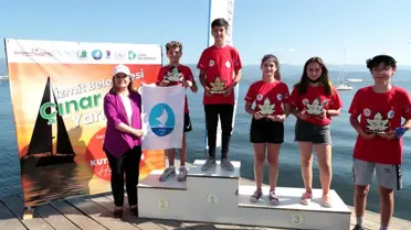 Yelken Yarışlarında sporculara ödülleri verildi