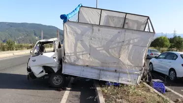 Beton mikseri kamyonete çarptı: 4 yaralı