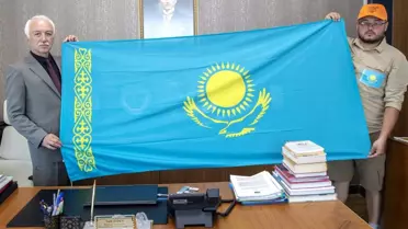 Türkiye'yi bisikletle gezen Damir Kusheyev Kütahya'da