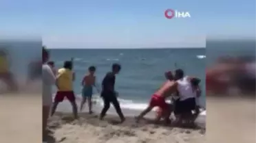 Son dakika haber! Kumburgaz'da cankurtaranlar ile çocuklar arasında kavga