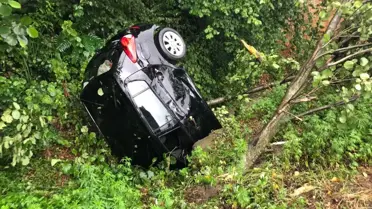 Rize'de otomobil uçuruma devrildi: 4 yaralı