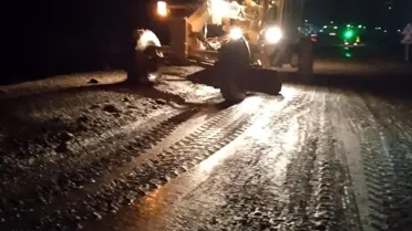 15 dakika süren sağanak yağış yaşamı olumsuz etkiledi