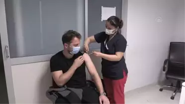 Türkiye'de nüfusa göre en çok Kovid-19 aşısı yapılan Muğla'da 'rehavet'e yer yok