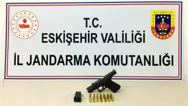 Şüphe üzerine durdurulan araçta Glock bulundu