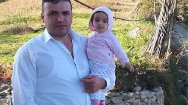 BABASININ MİNİBÜSÜNÜN ALTINDA KALAN ZEYNEP, GÖZYAŞLARIYLA TOPRAĞA VERİLDİ