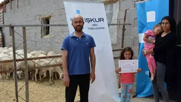 Beyin kanamasında yüzde 100 felç oldu, yatağa bağlı yaşarken eşinin yardımıyla kurduğu işle hayata tutundu