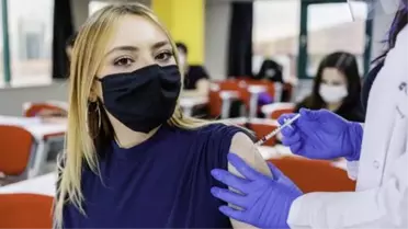 Türkiye'de aşılanma çalışmalarında yaş 16'ya indi