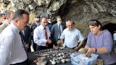 Bilecik Valisi Şentürk, Gedikkaya Mağarası'ndaki kazı çalışmalarını inceledi