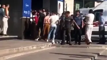 Küçükçekmece'de iki aile arasında kız alma verme kavgası: 2 yaralı