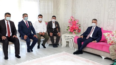 Bitlis Valisi Oktay Çağatay 15 Temmuz gazilerini ziyaret etti