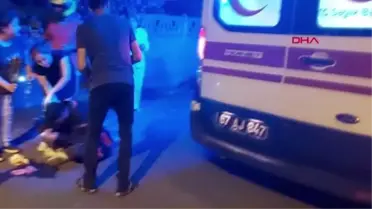 YARALI SÜRÜCÜNÜN BAŞINDAN AYRILMADILAR