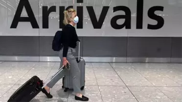 Covid: Türkiye, İngiltere'nin 'kırmızı listesi'nde kalmaya devam etti