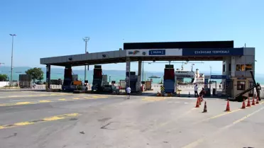 Bayram öncesi feribot iskelesi boş kaldı
