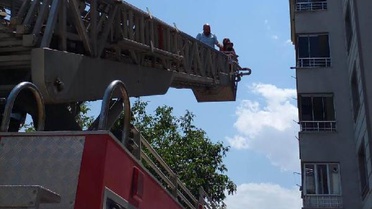 Son dakika haberleri! Asansörde çıkan yangın korkuttu