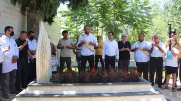 Kırkpınar başpehlivanı Ali Gürbüz, babasının mezarını ziyaret etti