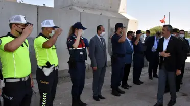 Vali Sezer, trafik kontrol noktalarını gezdi