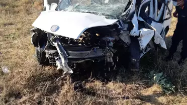 Antalya'da feci kaza: Baba öldü, anne ve 2 çocuğu yaralandı