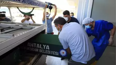BABASI, DEREDE BULUNAN ECRİN'İN CENAZESİNİ GÖZYAŞLARIYLA TESLİM ALDI