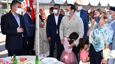 Osmaniye'de protokol üyeleri vatandaşlarla bayramlaştı