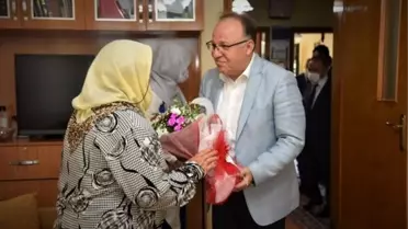 Protokol üyeleri şehit ailesi ile bir araya geldi
