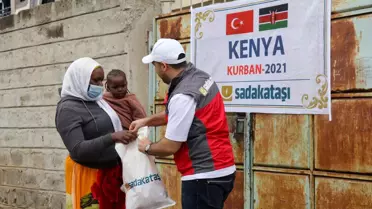 Sadakataşı Derneği, Kenya'da 2 bin 353 aileye kurban eti dağıttı