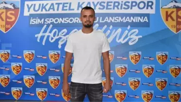 Kayserisporlu futbolcu İlhan Parlak: Bu sene çok farklı bir Kayserispor izleteceğiz