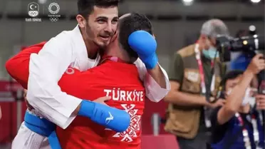 Olimpik Anneler projesinin sporcularından Eray Şamdan Gümüş Madalya kazandı