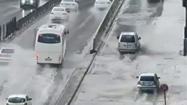 ANTALYA'DA BEKLENEN YAĞIŞ BAŞLADI