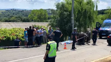Son dakika... Devrilen traktörün altında kalan vatandaş olay yerinde hayatını kaybetti