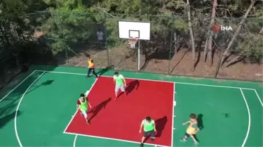 Tuzla'da düzenlenen basketbol turnuvası renkli anlara sahne oldu