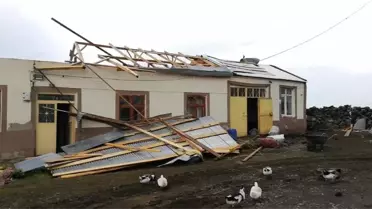 Kars'taki hortumda zarar gören yapılarda hasar tespiti yapıldı