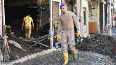 Bozkurt'taki selde iş yerleri sular altında kalan esnaf çalışmalardan memnun