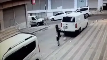 SULTANGAZİ'DE İLGİNÇ OLAY; EVİNE GİREN HIRSIZLARIN ARACIYLA EVİNE DÖNDÜ