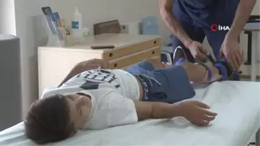 Özbekistanlı çocuğun yüzü Eskişehir'de güldü
