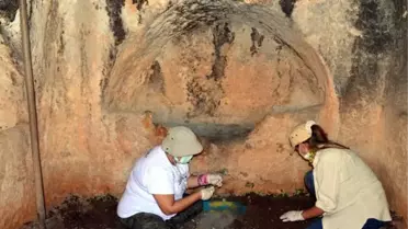 1800 YILLIK ARİSTOKRAT MEZARLARI GÜN YÜZÜNE ÇIKARILIYOR