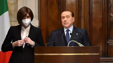 Eski İtalya Başbakanı Berlusconi hastaneye kaldırıldı